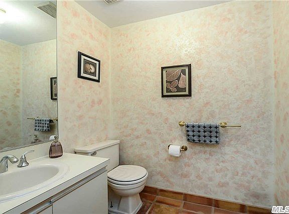 5th image of 73 Wildwood Dr