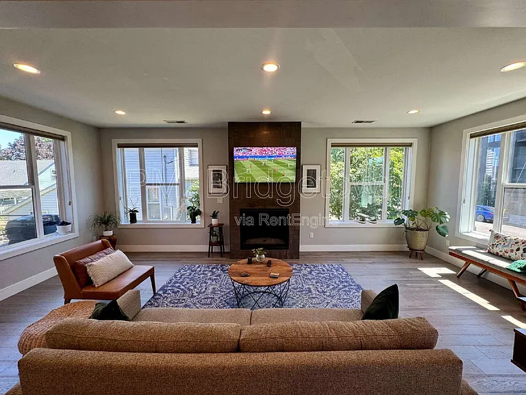 4609 SE Knight St #A — Photo 3
