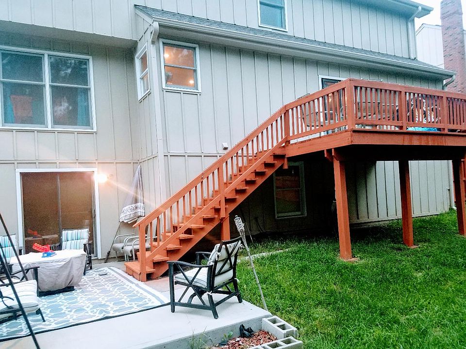 2nd image of 7109 Summit St