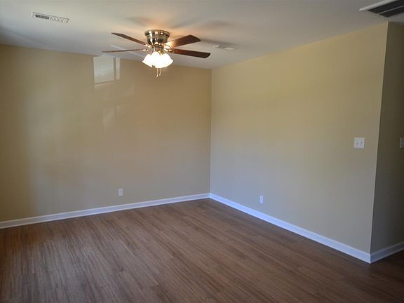 2nd image of 147 Cross Ln