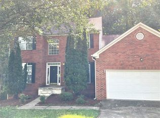 826 Shadow Lakes Dr, Lithonia, GA 30058