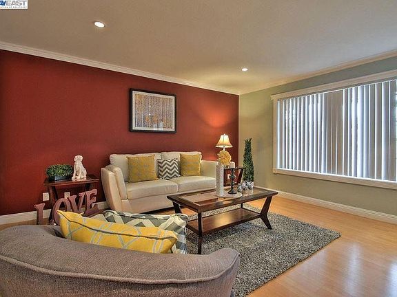 2nd image of 31380 Santa Maria Dr