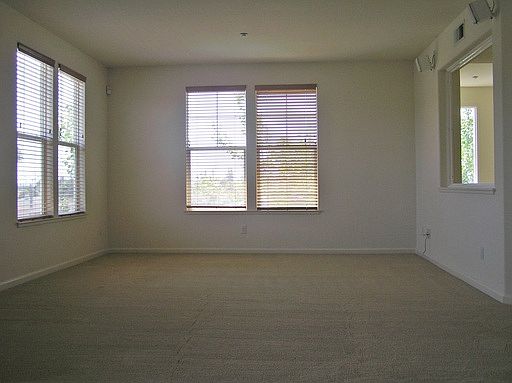 2nd image of 1461 Tucker St