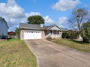 1503 Peach Tree Ln, Pacific, MO 63069