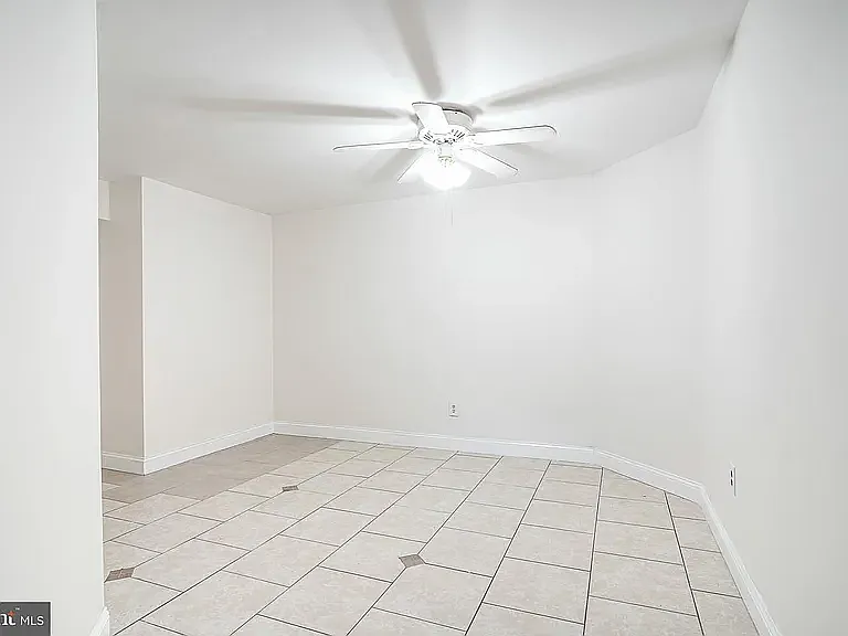 1065 Waldon Ct — Photo 16