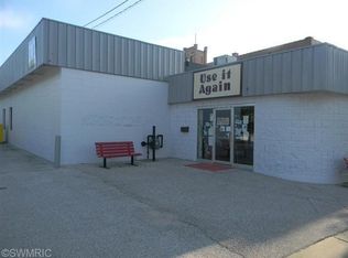 102 W State St, Scottville, MI