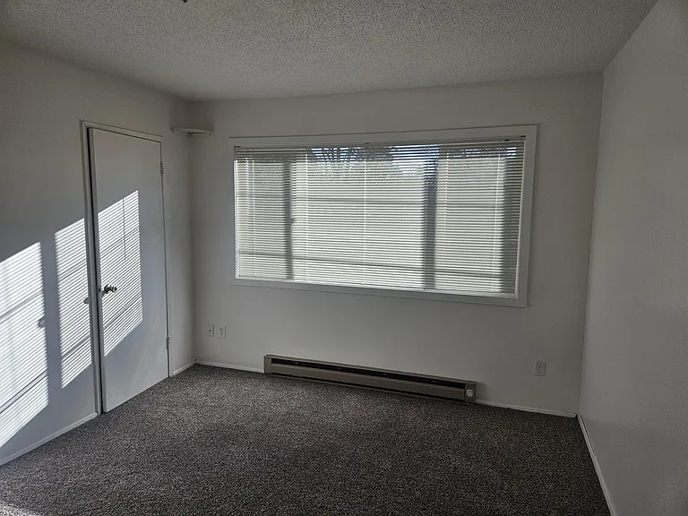 The Brigadoon 4210 NE Cully Blvd — Photo 39