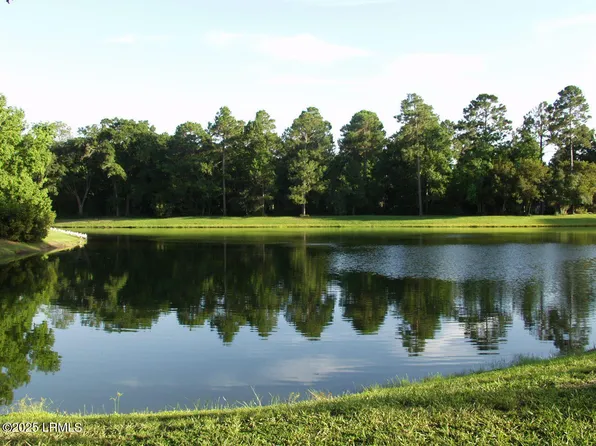 405 Distant Island Dr, Beaufort, SC 29907