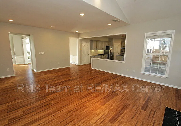 5057 Bethpage Dr — Photo 12