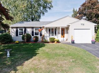 4 Lincoln Ave, Lincoln, RI 02865