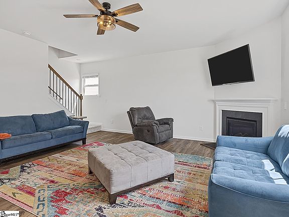 5th image of 20 Bridlewood Ln