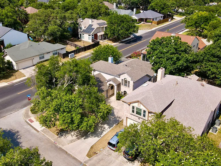9238 Proclamation Dr — Photo 10