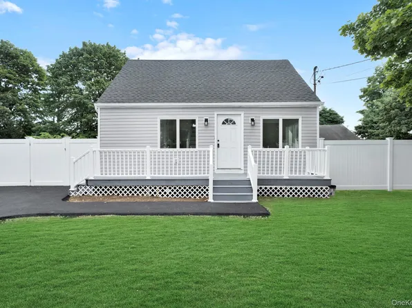 74 Glenmore Avenue, Central Islip, NY 11722