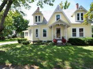 107 Main St, Alton, NH 03809