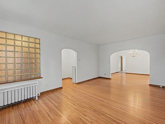 5th image of 1807 Laporte Ave