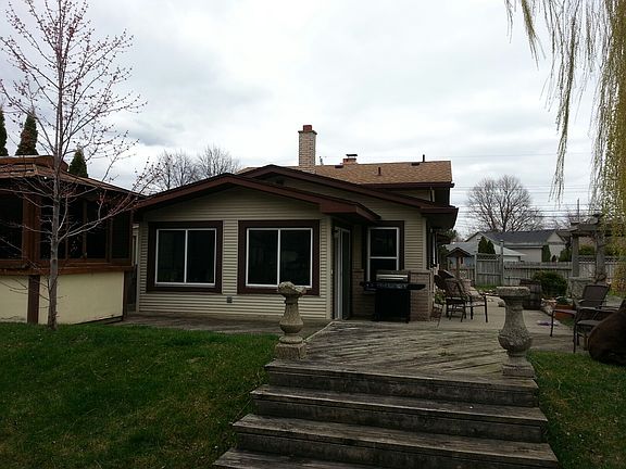 2nd image of 30200 Pointe Dr