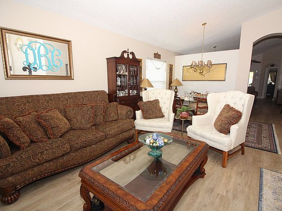 4th image of 2519 Holly Pine Cir