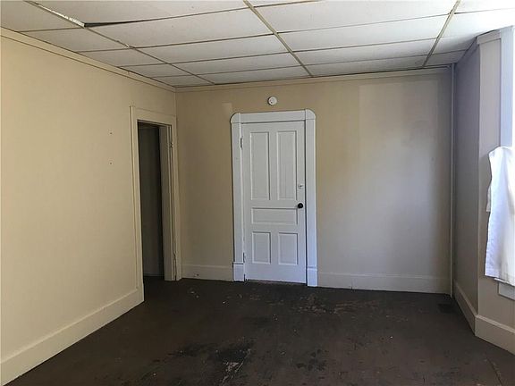 4th image of 1743 W Morris St
