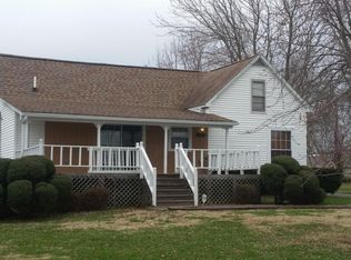 104 N 35th St, Herrin, IL 62948