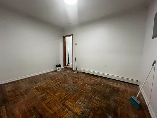 Rented by King Zone Realty Inc | media 3