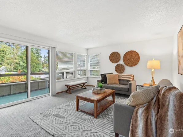 18902 8th Avenue NW #310, Shoreline, WA 98177