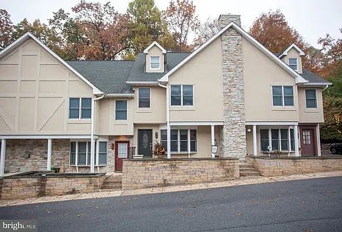 1st image of 810 Berne Ct #810