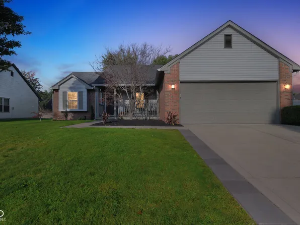 850 Jennifer Dr, Greenwood, IN 46143