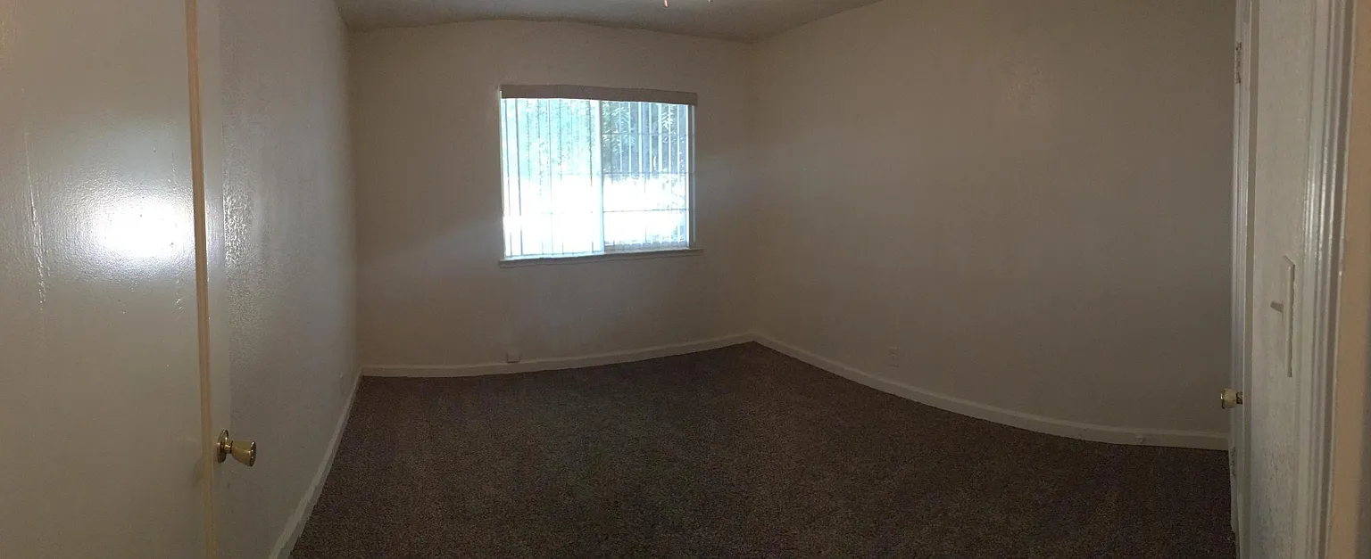 1795 Laurel Ave photo 1