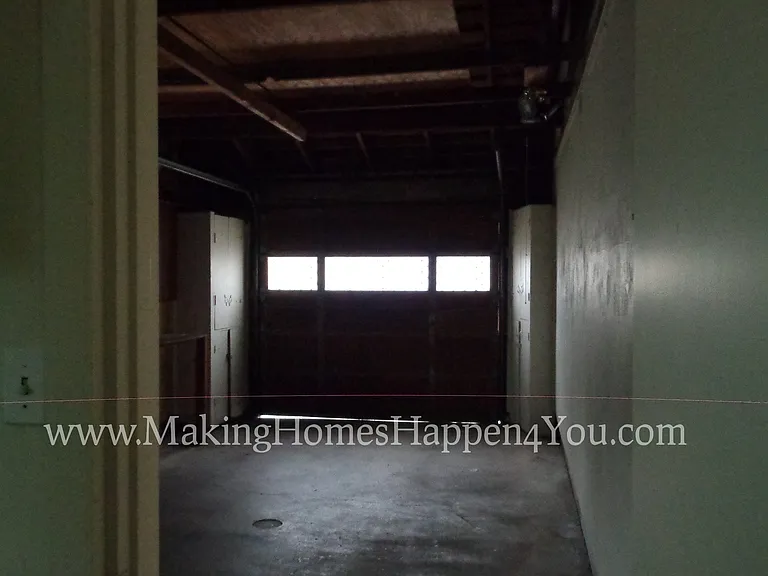 1945 23rd St NE — Photo 44