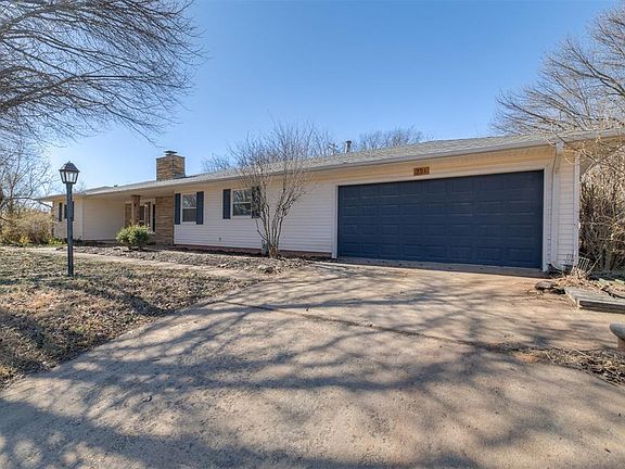 2nd image of 321 Landsaw Dr
