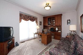 3rd image of 11 Picardy Hill Dr