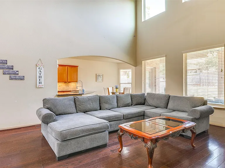 8470 Coral Cove Pass Ln — Photo 5