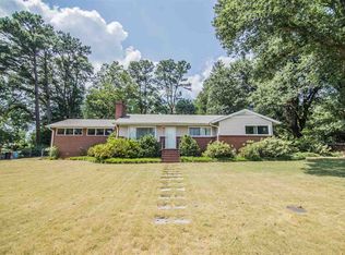 100 Meadow Ln, Spartanburg, SC 29307