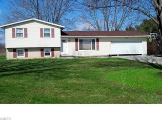 5634 N Crown Hill Rd, Orrville, OH 44667