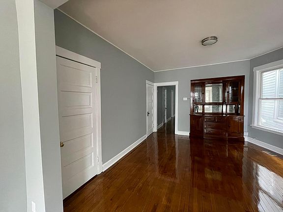 5th image of 1921 N Lawndale Ave #1