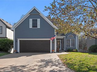 705 Redbud Dr, Paola, KS 66071