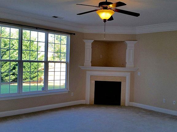 4th image of 100 Windsor Creek Ct