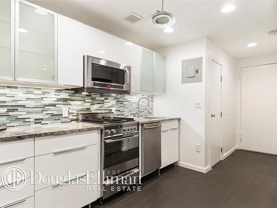 1st image of 211 Thompson St APT 2B
