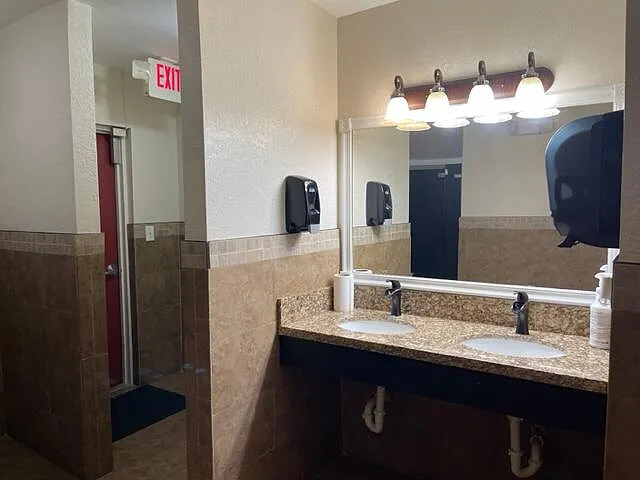 1020 Country Club Dr #406 — Photo 62