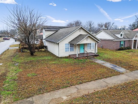 2nd image of 333 E Will Rogers Blvd