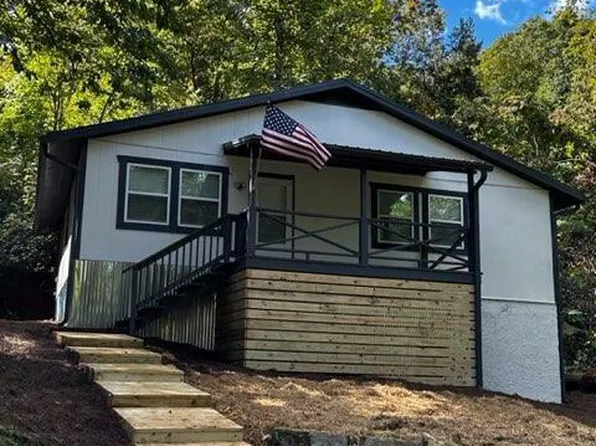 246 Montgomery Ln, Clayton, GA 30525