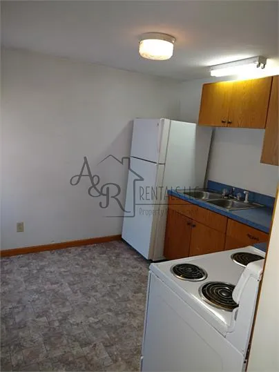 413 Fieldcrest Dr — Photo 4