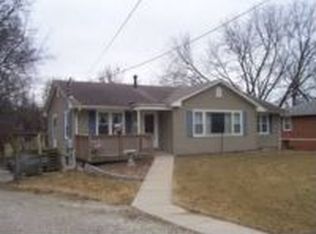 1611 Ottawa St, Leavenworth, KS 66048