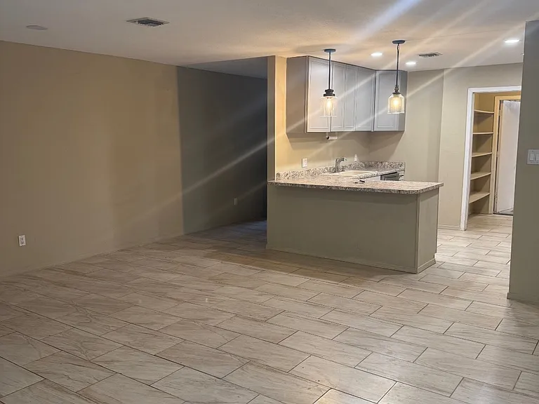 2668 W 12th Pl — Photo 11