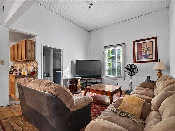 14th image of 142 Odell Littleton Rd