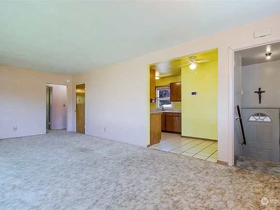 5th image of 821 St John Street