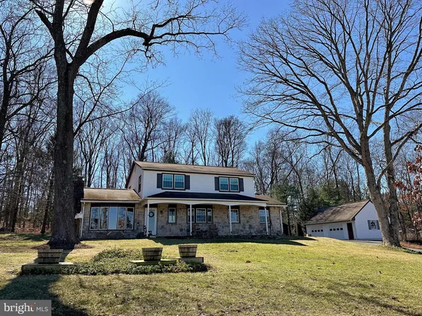 1092 Palm Hill Rd, Palm, PA 18070