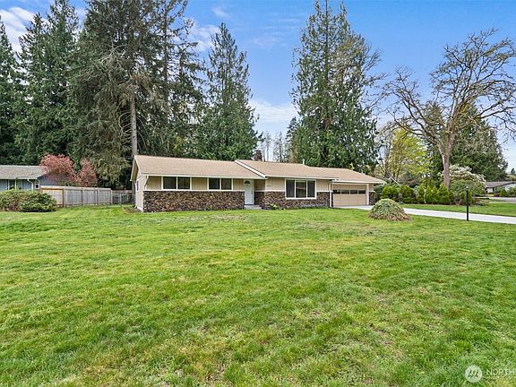 2nd image of 5023 Sheridan Drive SE