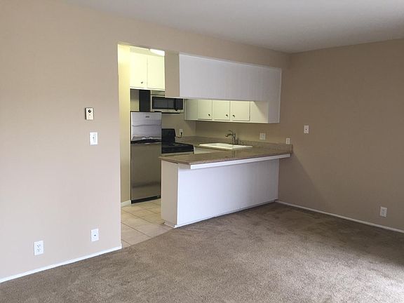 3rd image of 271 Molino Ave APT 15