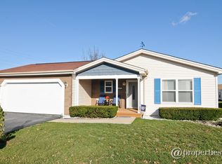 1205 Pinto Ln, Grayslake, IL 60030